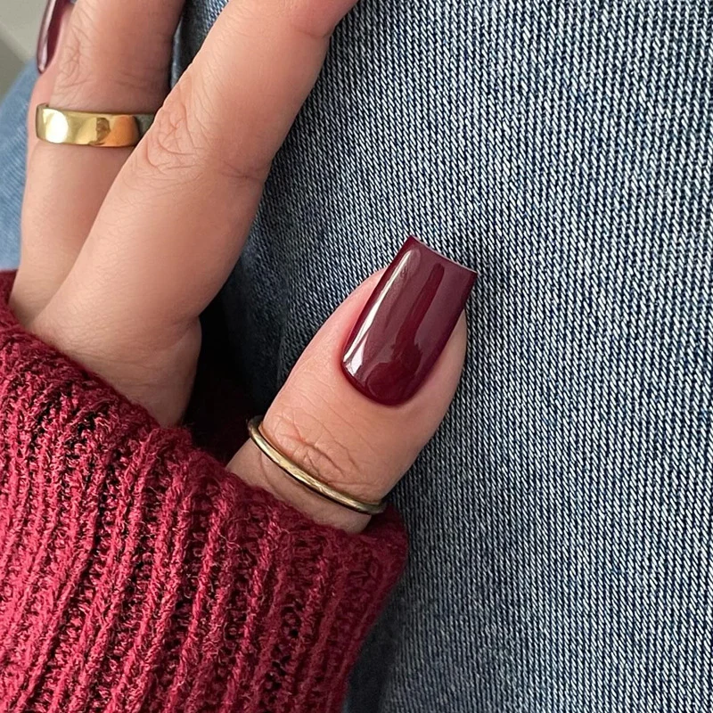 Glossy Square Tip Press-On Nails Stornfield