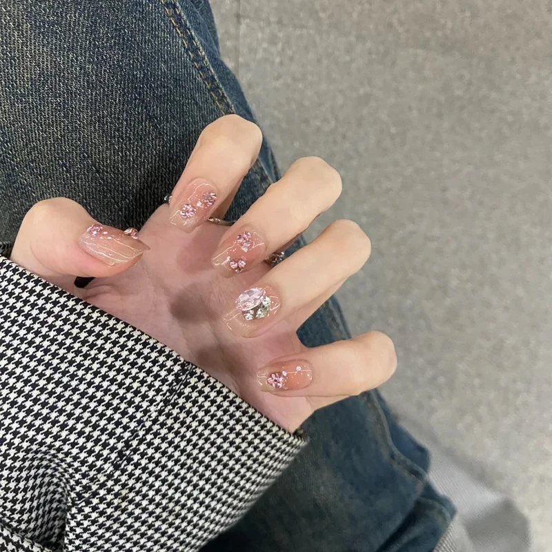 Glossy Nail Set Stornfield