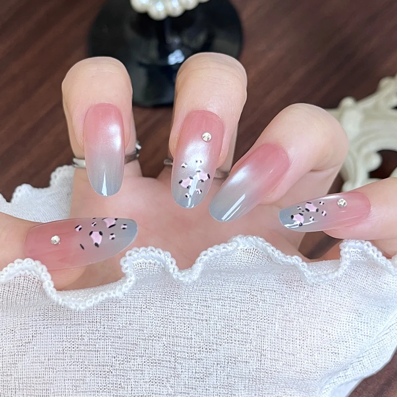 Glossy Nail Set Stornfield
