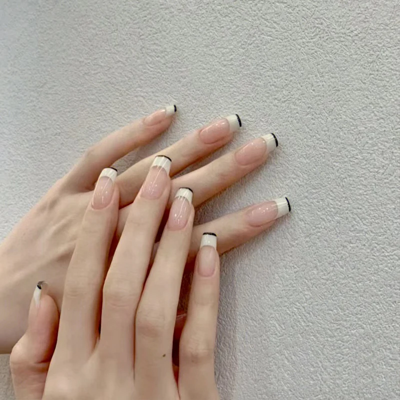 Glossy Nail Set Stornfield