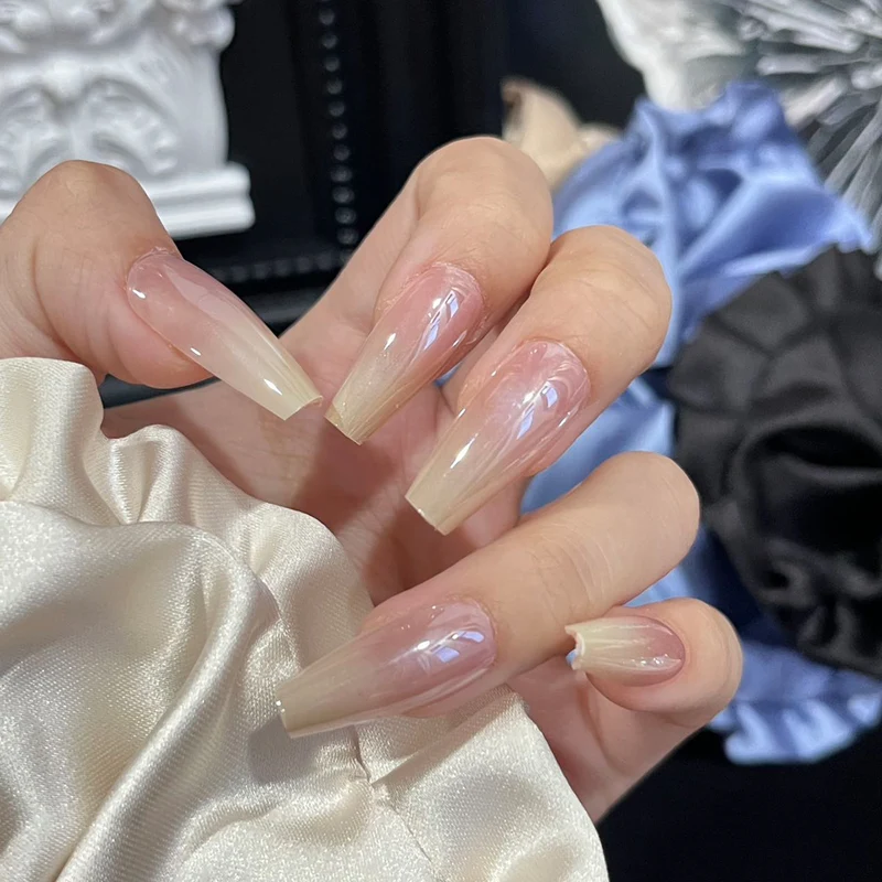 Glossy Nail Set Stornfield