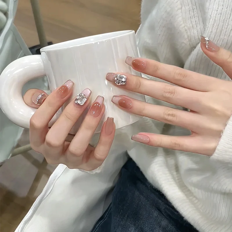 Glossy Nail Set Stornfield