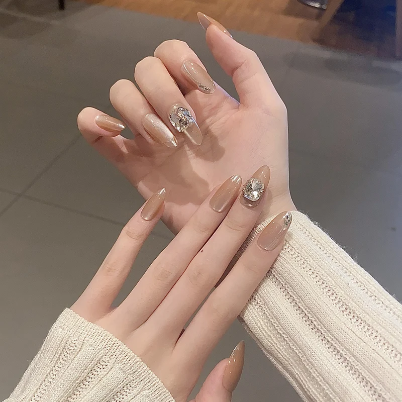 Glossy Nail Set Stornfield