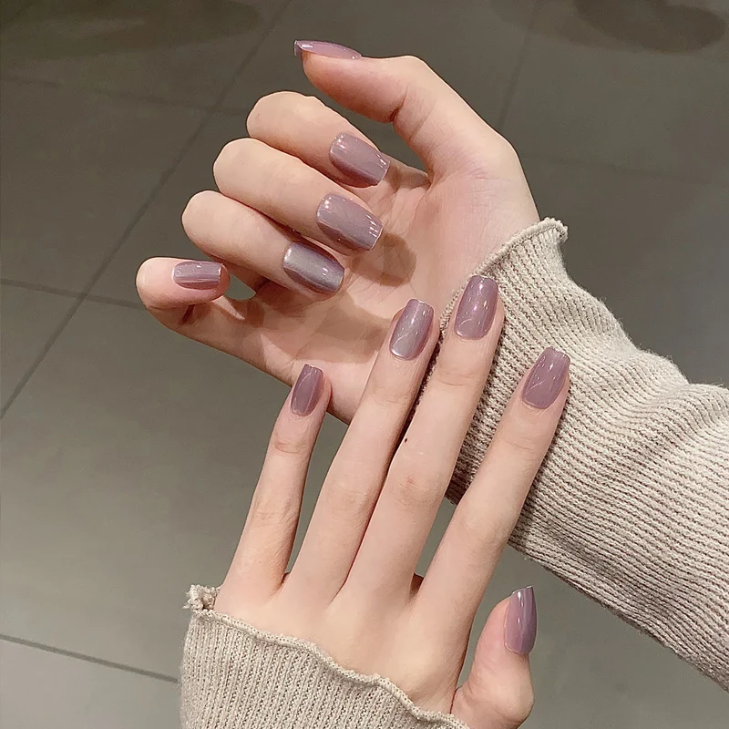 Glossy Nail Set Stornfield