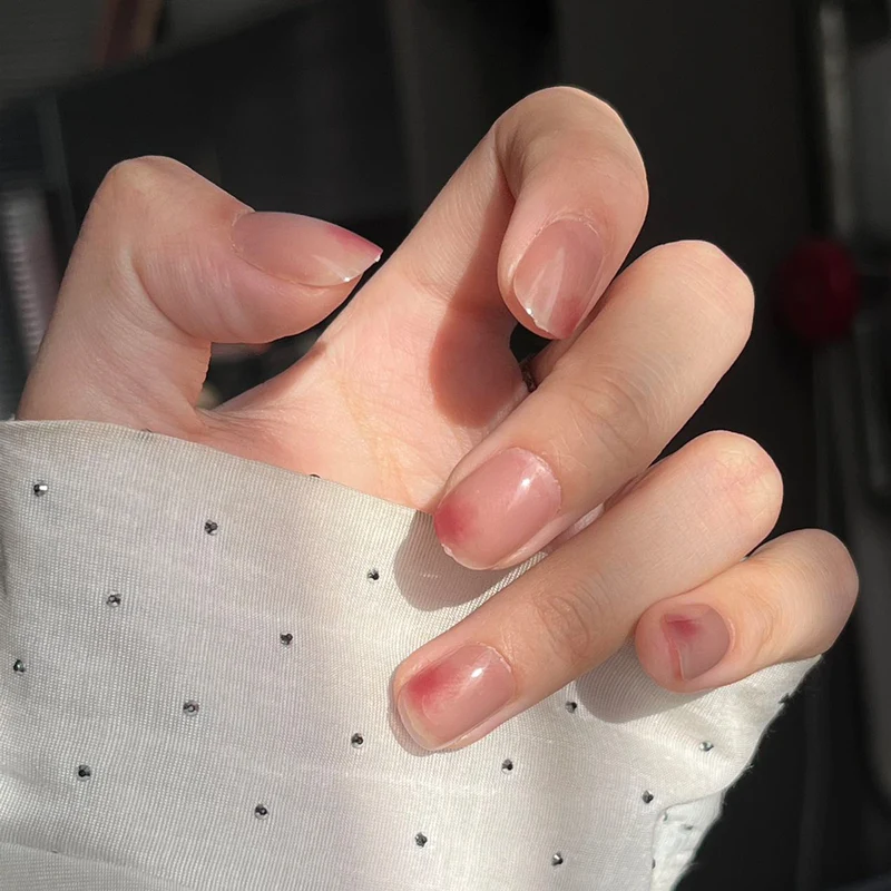 Glossy Nail Set Stornfield