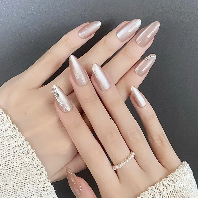 Glossy Nail Set Stornfield