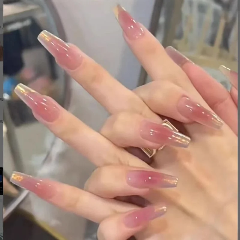 Glossy Nail Set Stornfield