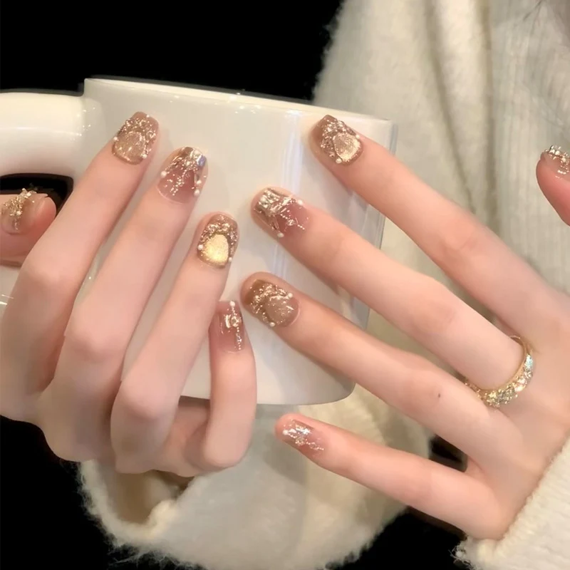 Glossy Nail Art Set with Sparkling Glitter Accents Stornfield