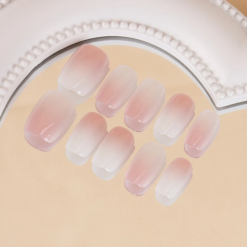 Ombre Press-On Nail Set with Natural Finish Stornfield