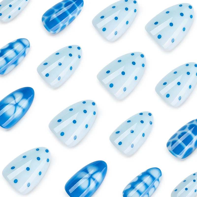 Artful Nail Art with Modern Design Stornfield