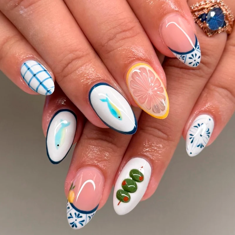 Artful nail art with maritime patterns and fresh motifs Stornfield
