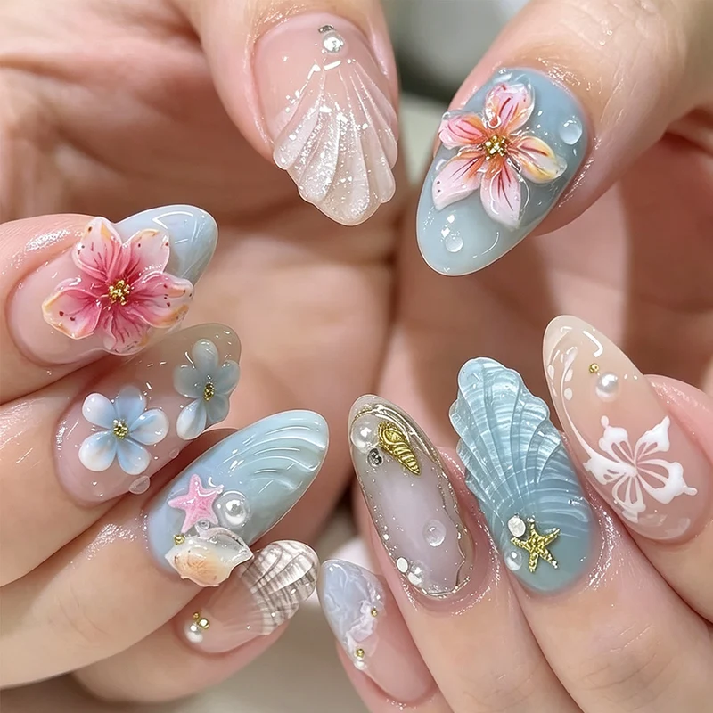 Artful nail art with maritime motifs Stornfield