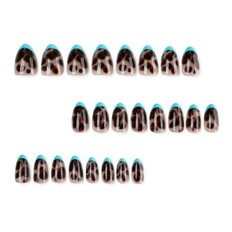 Artful Nail Art with Leopard Color Play Stornfield
