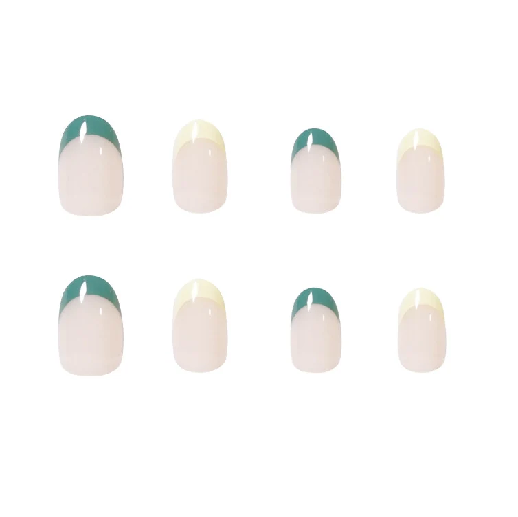 Artful nail art with creative color tips Stornfield