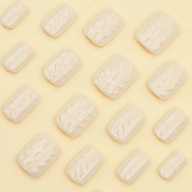 Artful Nail Art with Cable Pattern Stornfield