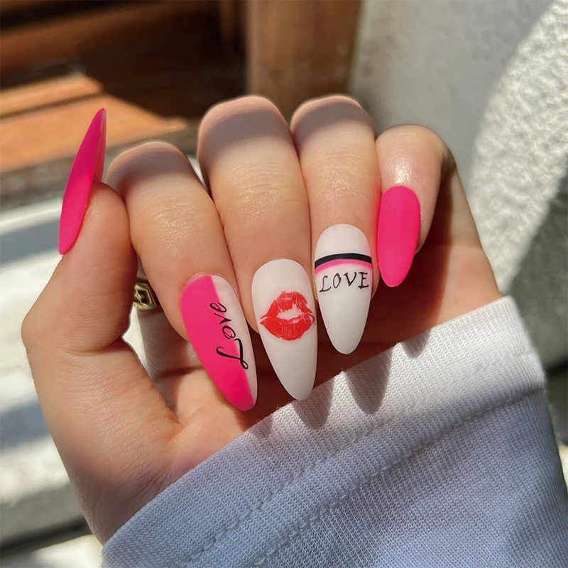 Artful nail art with heart motifs and creative accents Stornfield