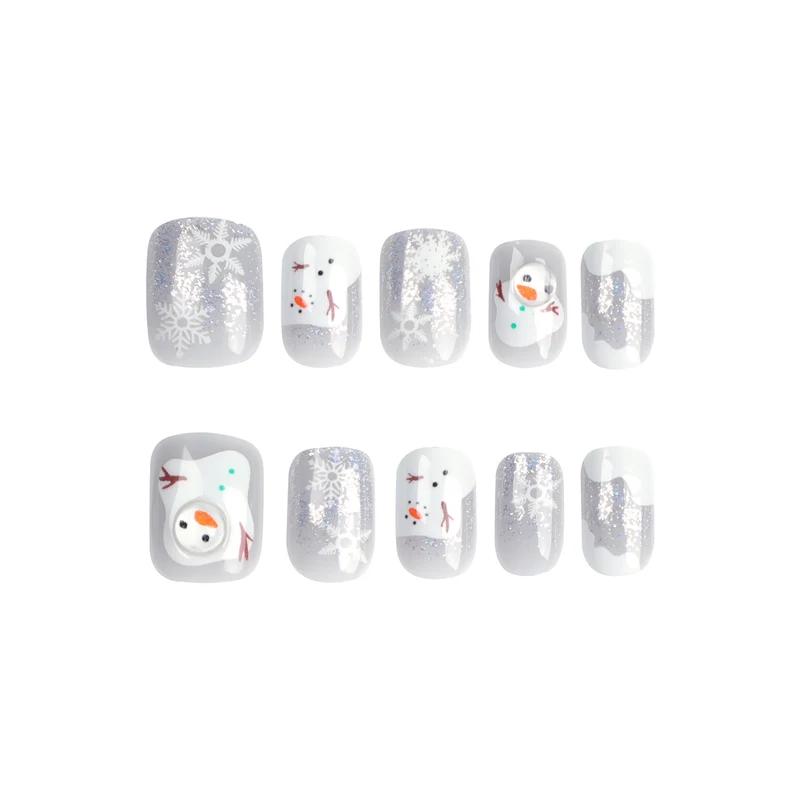 Artful Nail Art with Snow and Christmas Motifs Stornfield