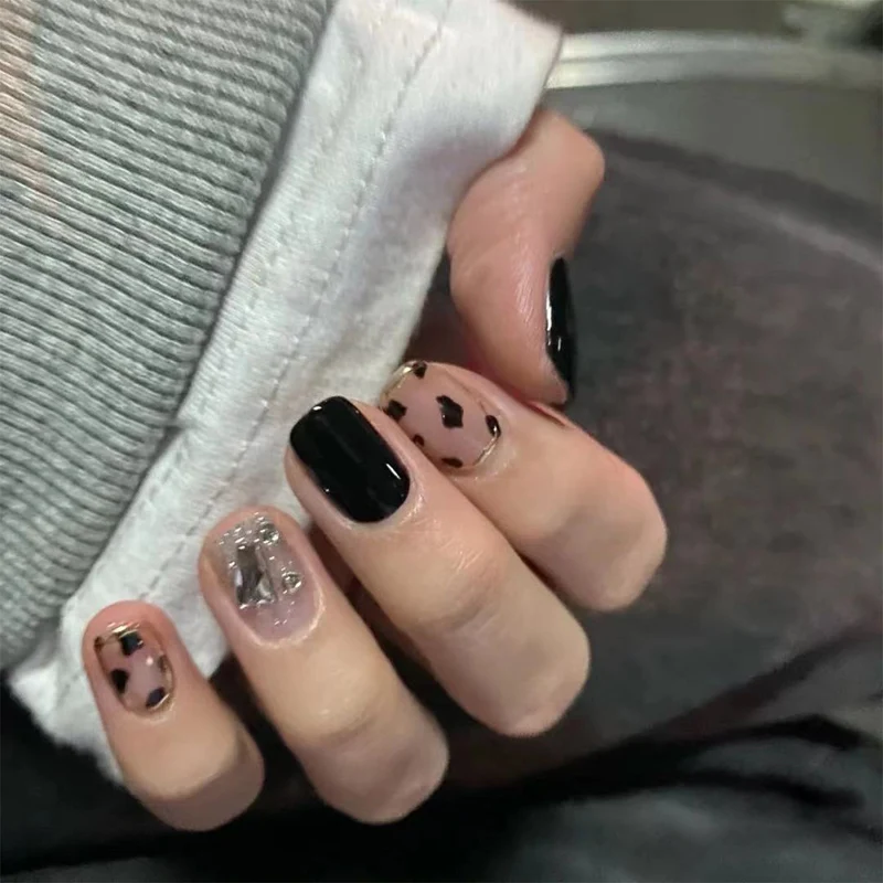 Artful Nail Art with Bow and Heart Design Stornfield