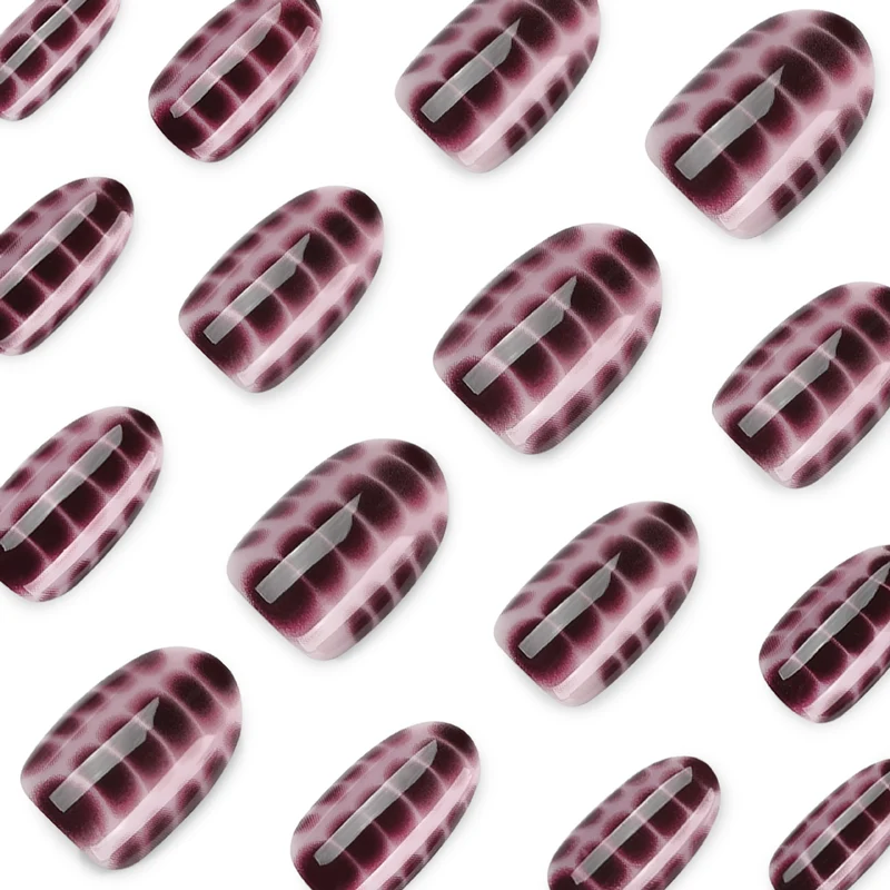 Artful nail art with snake motif Stornfield