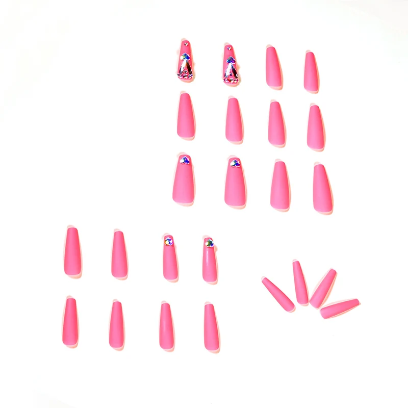 Artful nail art with glitter and heart accents Stornfield