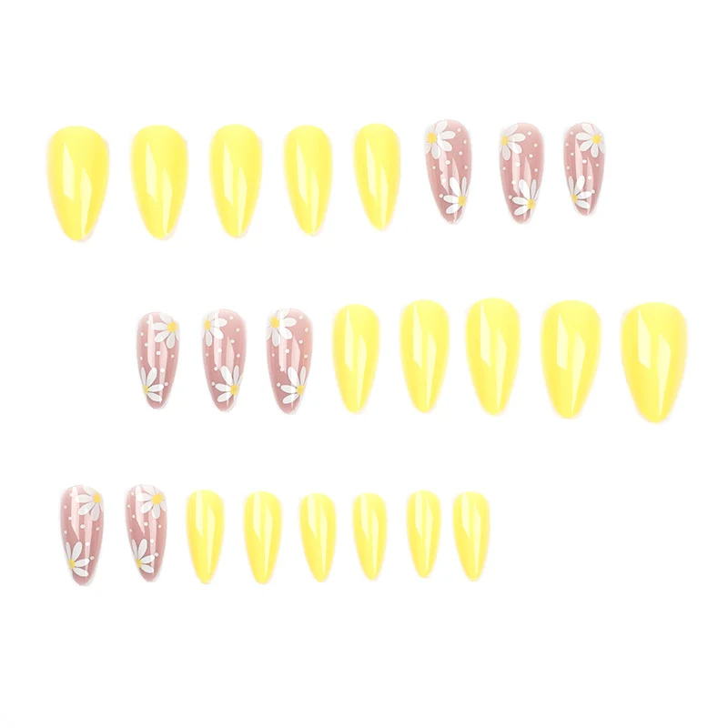 Artful Nail Art with Floral Accents Stornfield