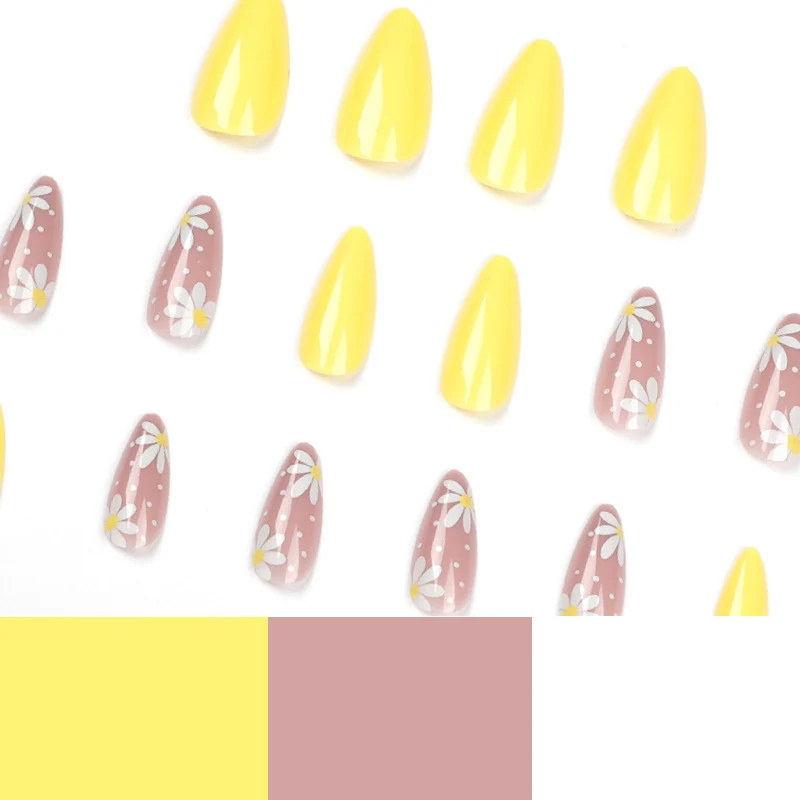 Artful Nail Art with Floral Accents Stornfield