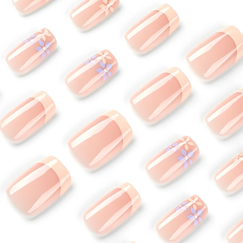 Artful Nail Art with Floral Accents Stornfield
