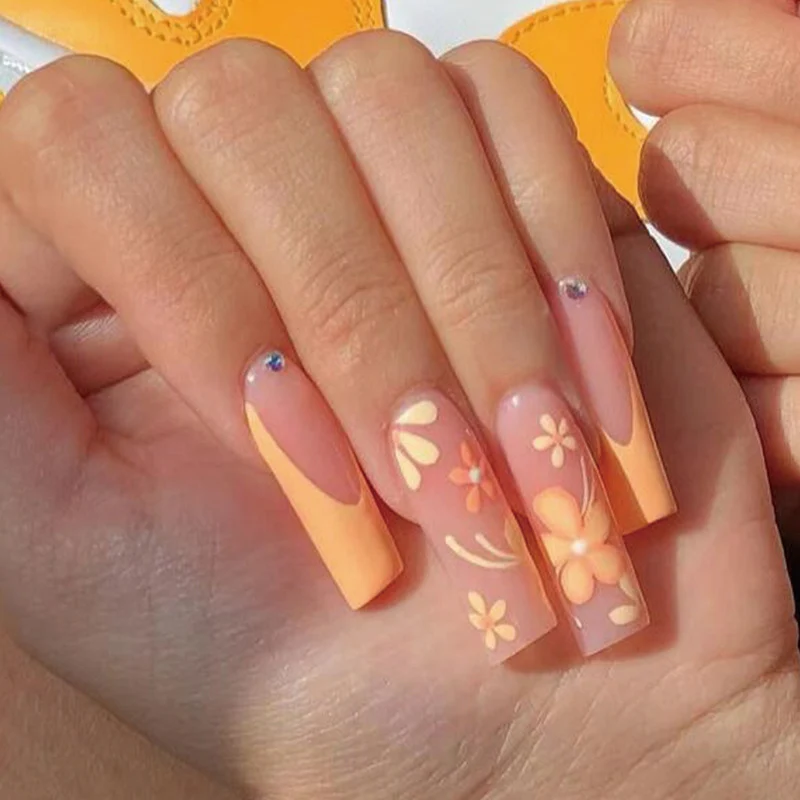 Artistic Nail Art with Floral and Creative Design Stornfield