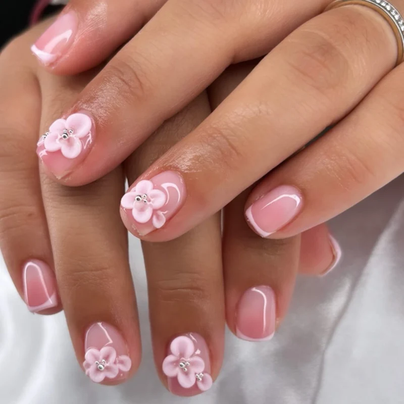 Artful Nail Art with Floral Design Stornfield
