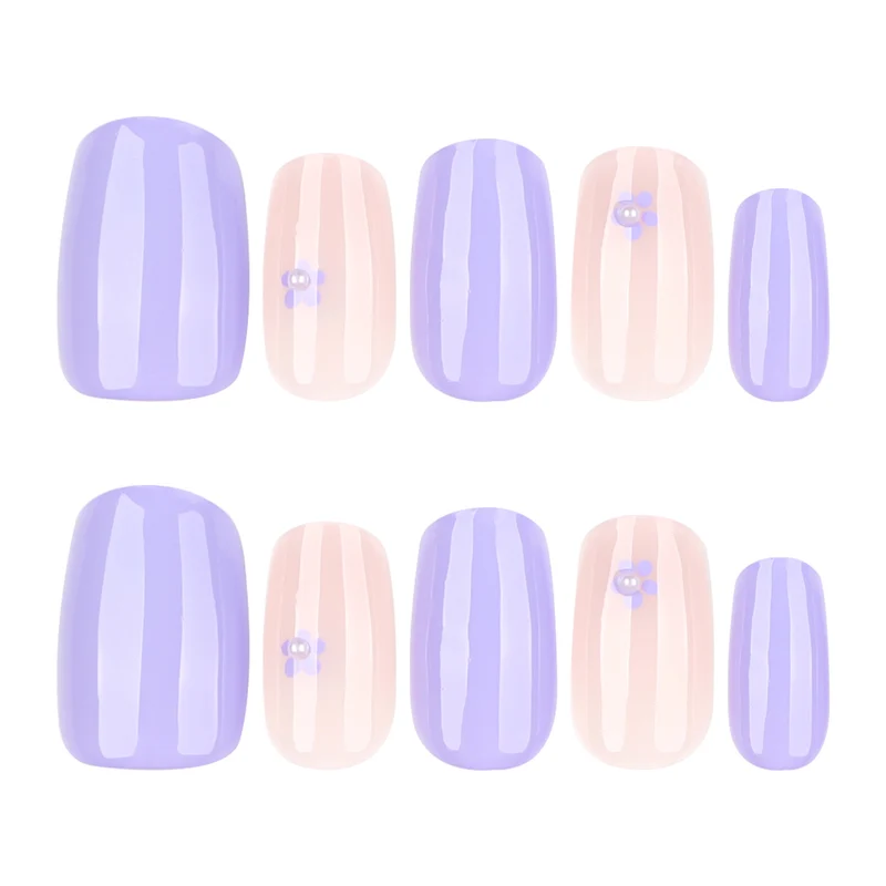 Artistic Nail Art with Floral Accent Stornfield