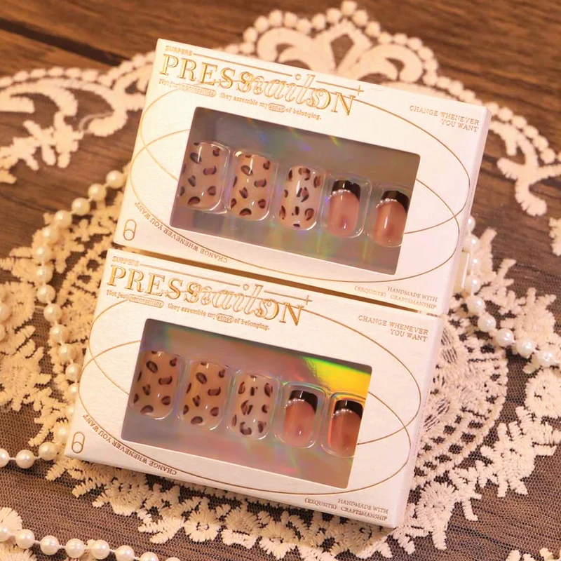 Artful Nail Art with Filigree Decorations Stornfield