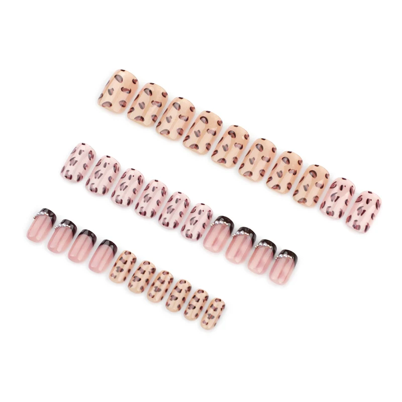 Artful Nail Art with Filigree Decorations Stornfield
