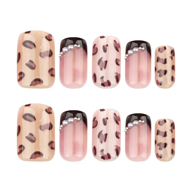 Artful Nail Art with Filigree Decorations Stornfield