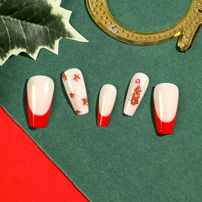 Artful Nail Art with Festive Christmas Design Stornfield