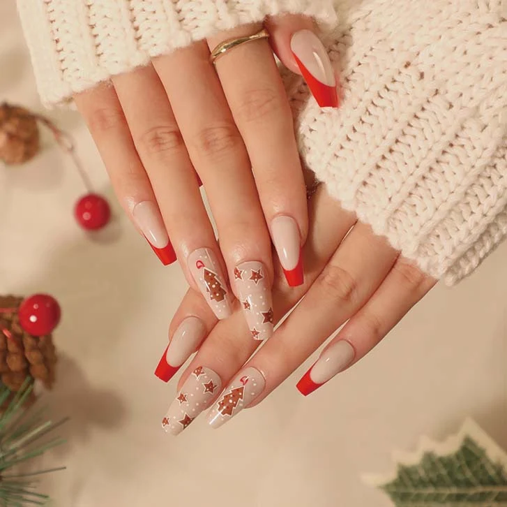 Artful Nail Art with Festive Christmas Design Stornfield