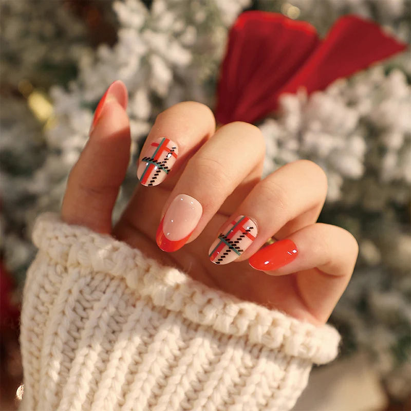 Artful Nail Art with Festive Design Stornfield 1789123268