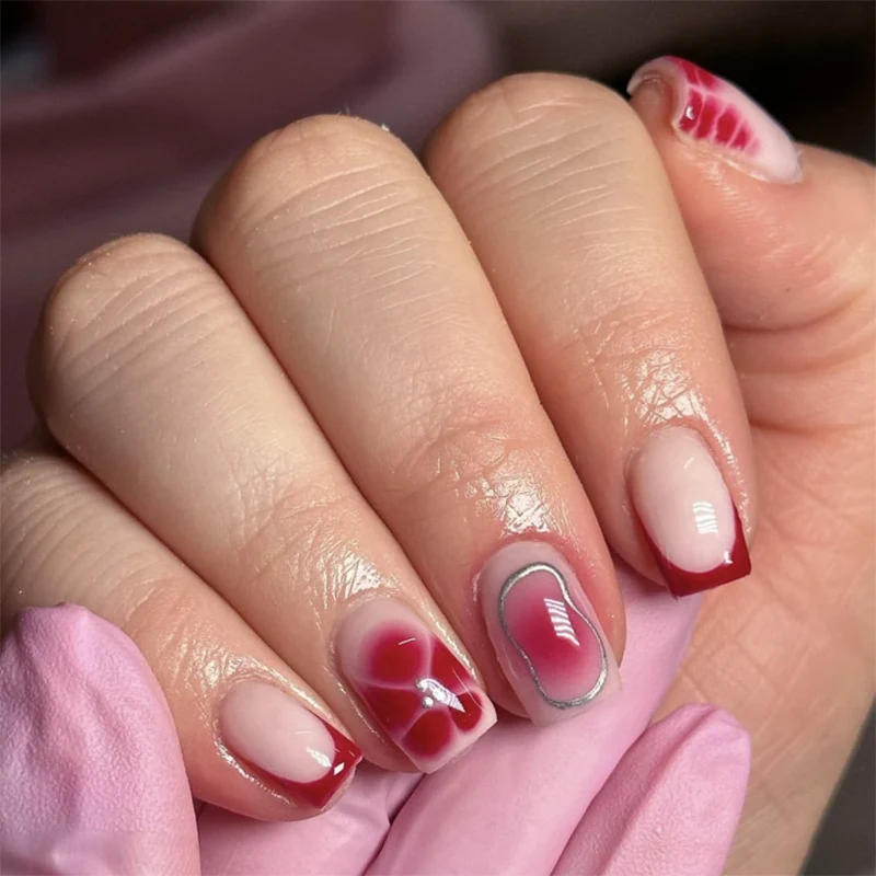 Artful nail art with gradient and glitter Stornfield
