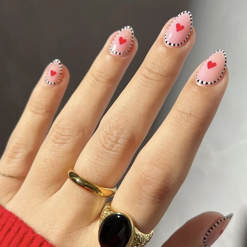 Artful Nail Art in Romantic Heart Design Stornfield