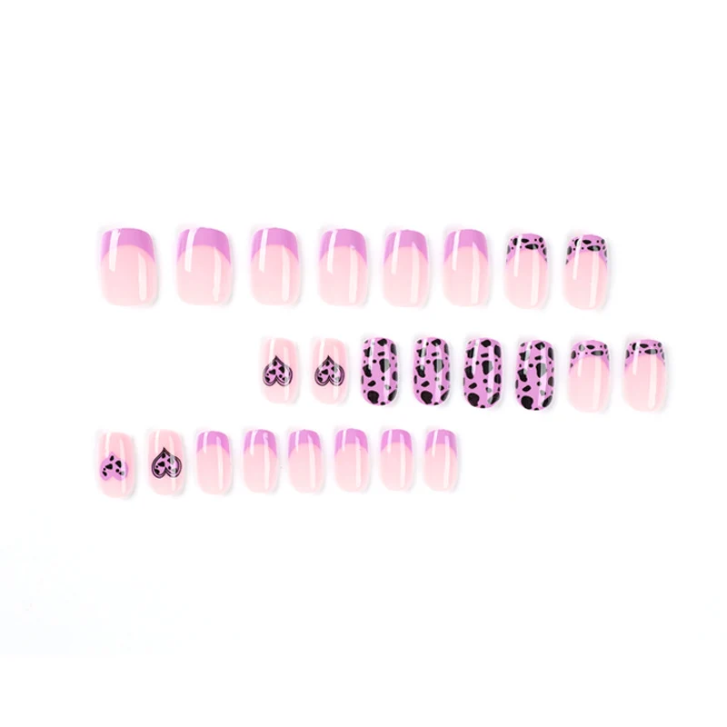 Artful nail art in romantic heart design Stornfield