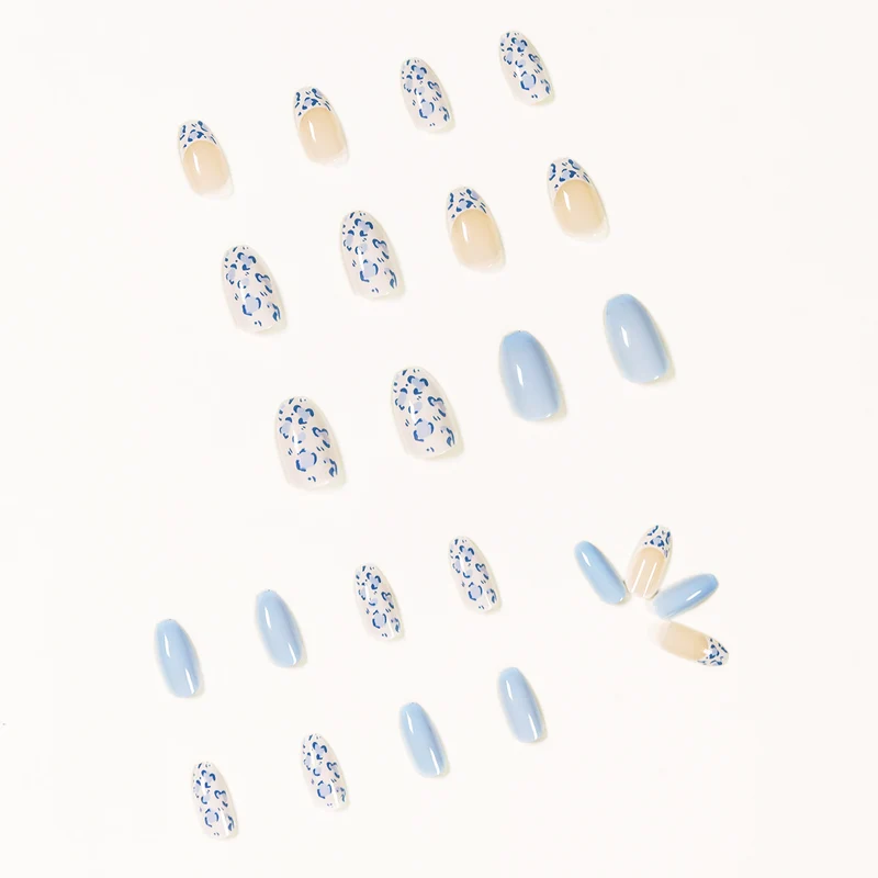 Artful nail art in modern leopard design Stornfield