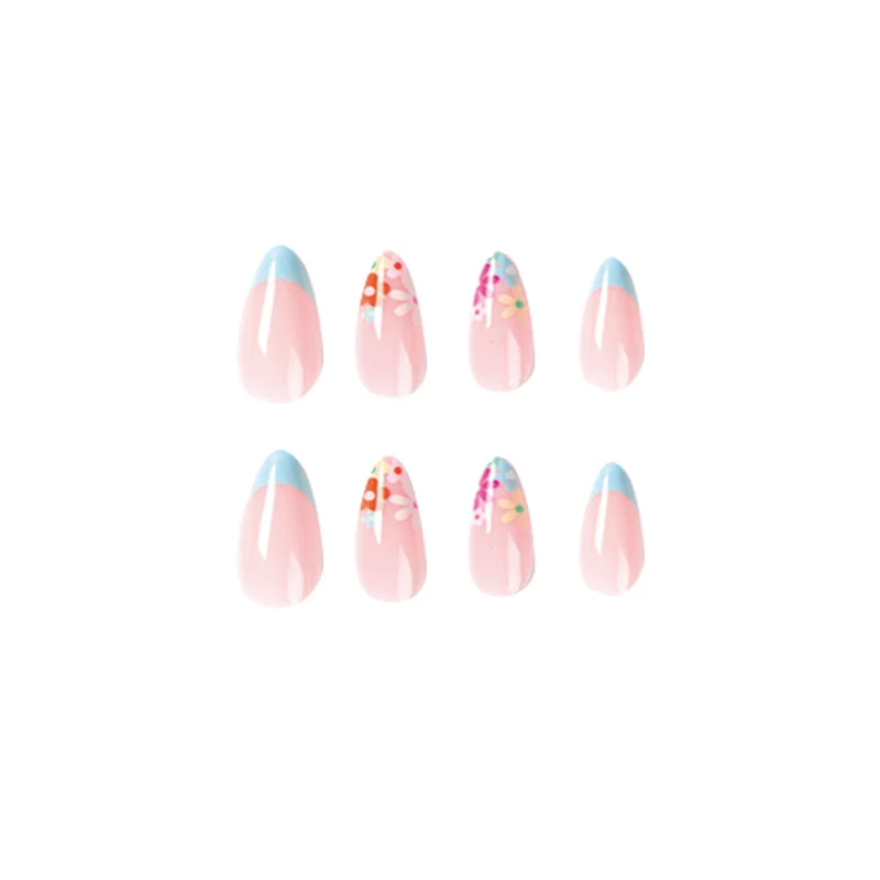Artful Nail Art in Modern Floral Design Stornfield