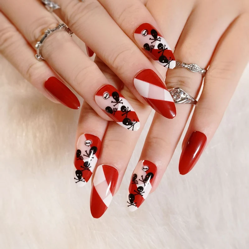Artful Nail Art in Halloween Design Stornfield
