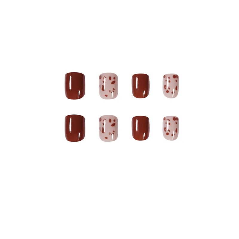 Artful nail art in elegant design Stornfield