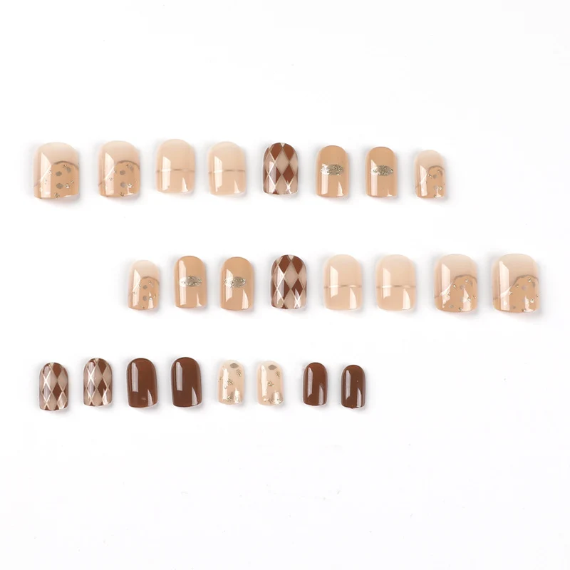 Artful Nail Art with Elegant Patterns Stornfield