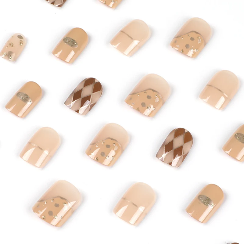 Artful Nail Art with Elegant Patterns Stornfield