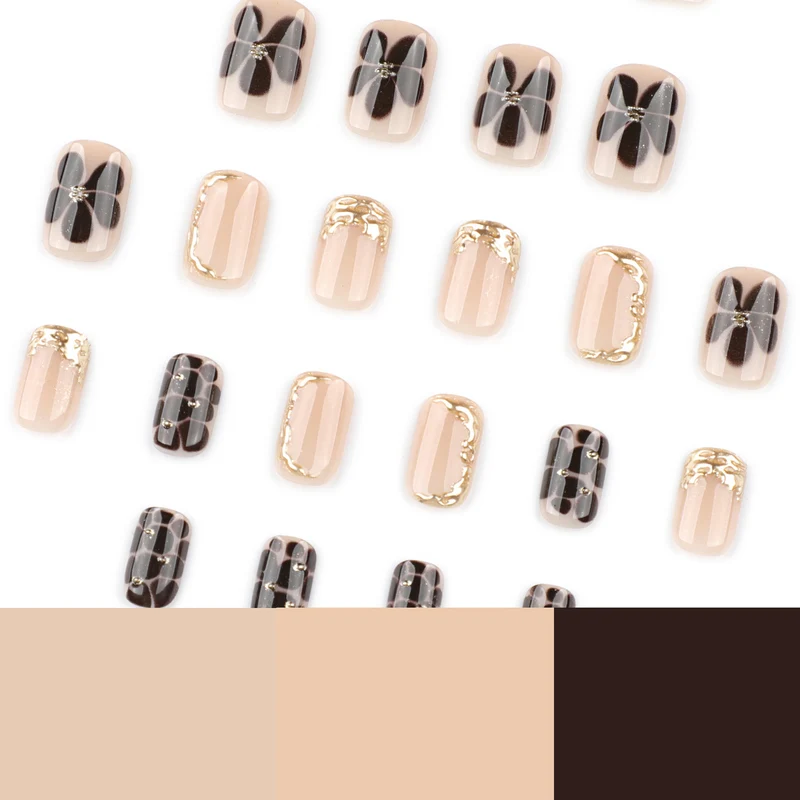 Artistic Nail Art with Elegant Golden Accents Stornfield