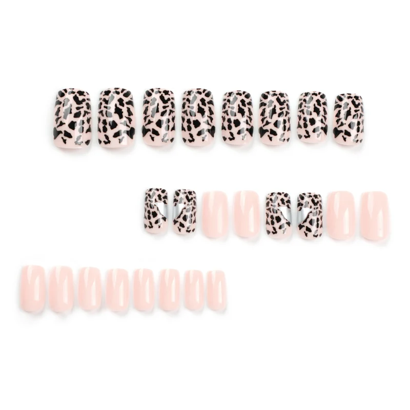 Artful Nail Art with Elegant Animal Design Stornfield