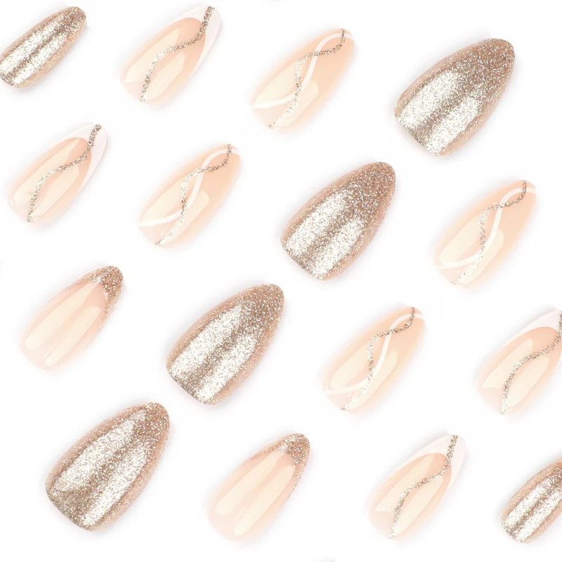 Artful nail art with elegant gold design Stornfield