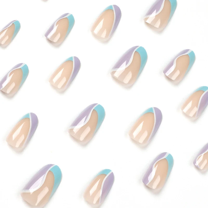 Artful Nail Art with Elegant Design Stornfield