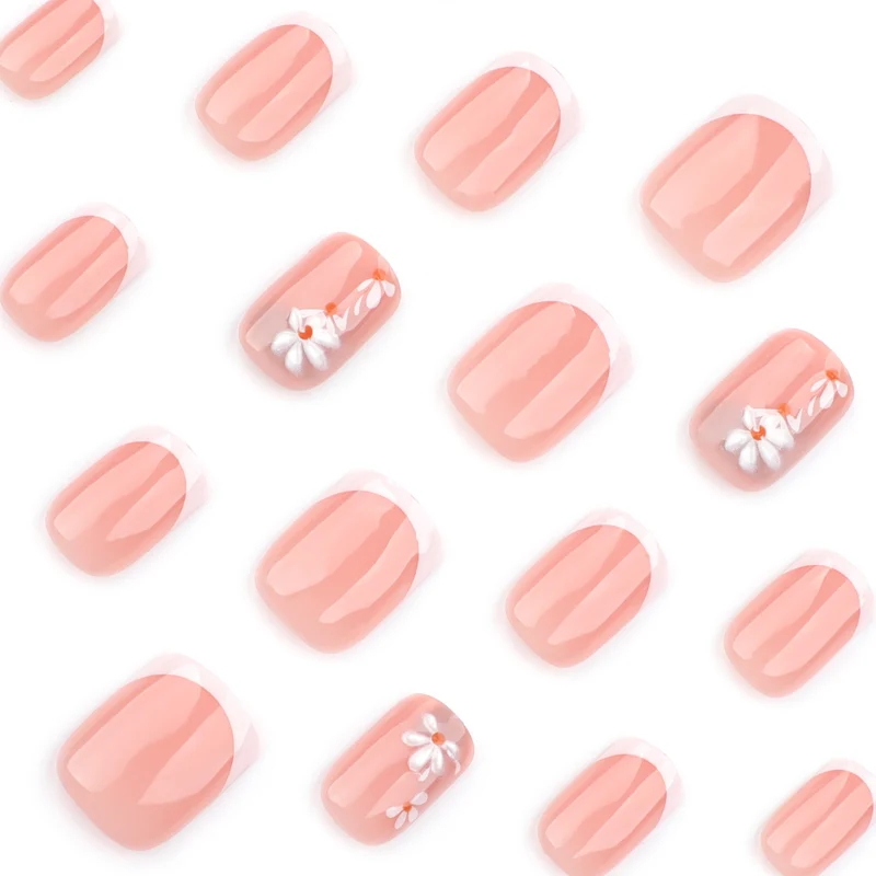 Artful nail art with elegant flower design Stornfield